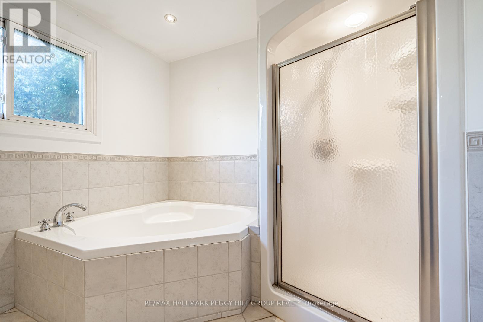 Photo 22 of 211 Phillips Street, Barrie ON
