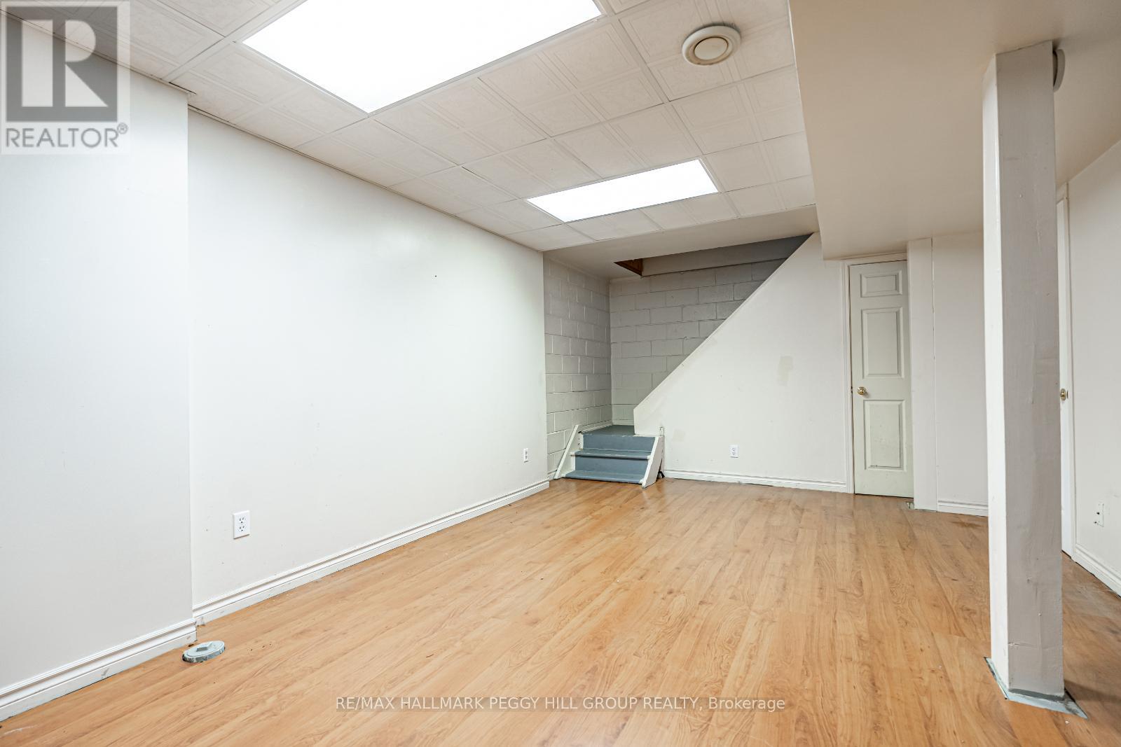 Photo 16 of 211 Phillips Street, Barrie ON