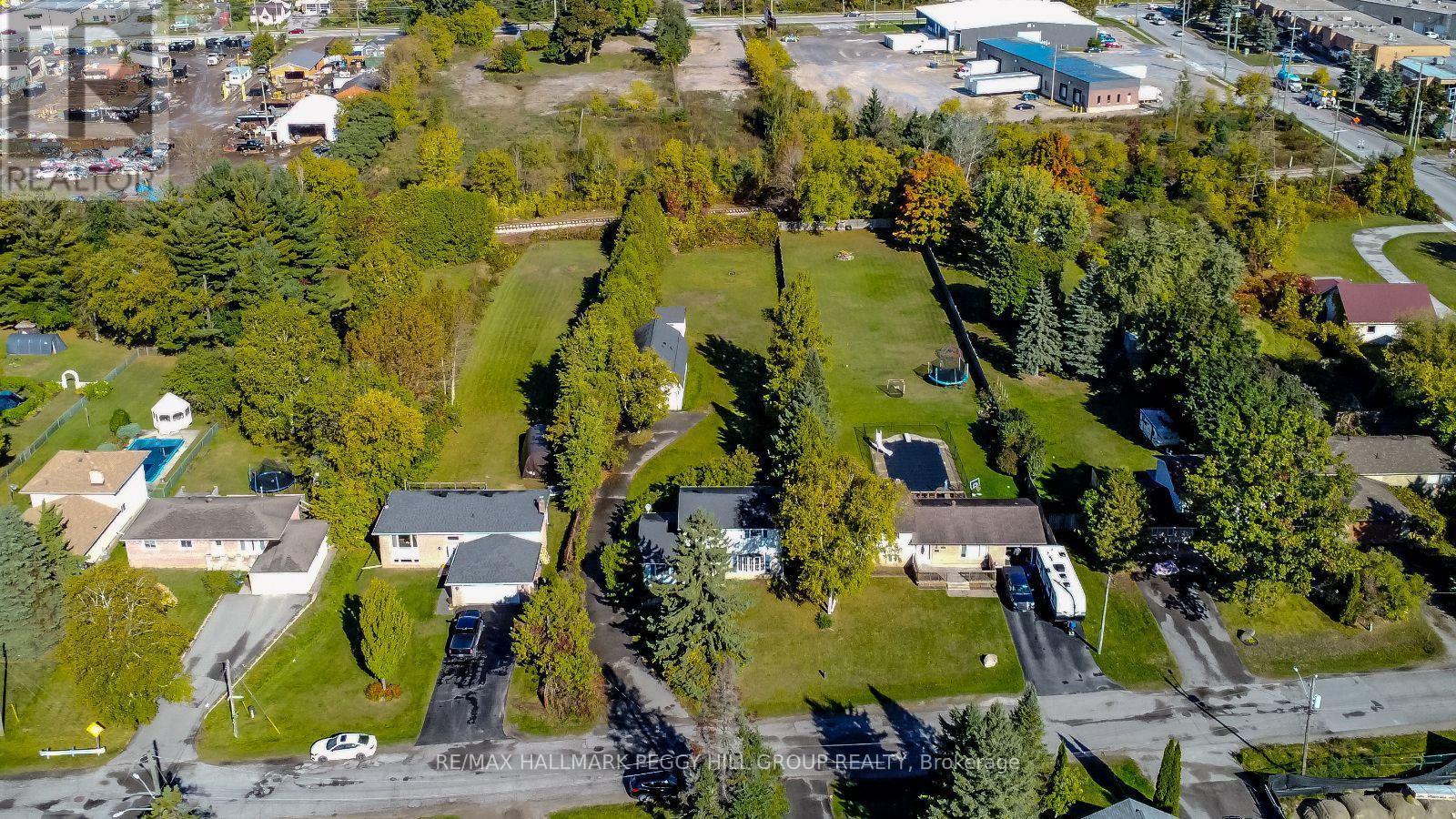 Photo 25 of 211 Phillips Street, Barrie ON
