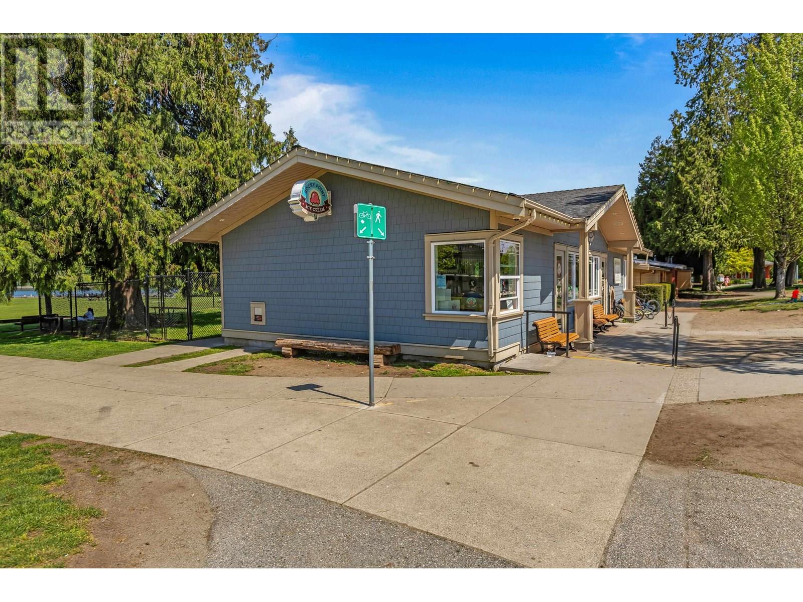 Photo 36 of 109 160 Shoreline Circle, Port Moody BC