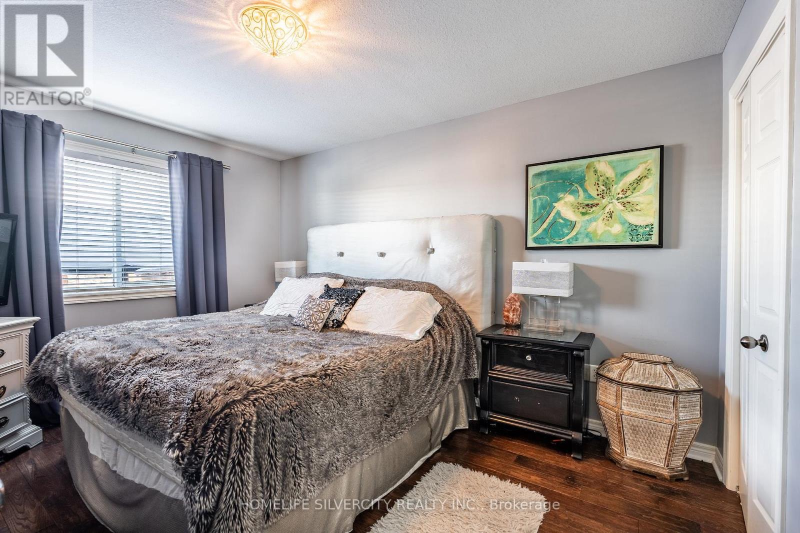 Photo 5 of 8409 Greenfield Crescent, Niagara Falls ON