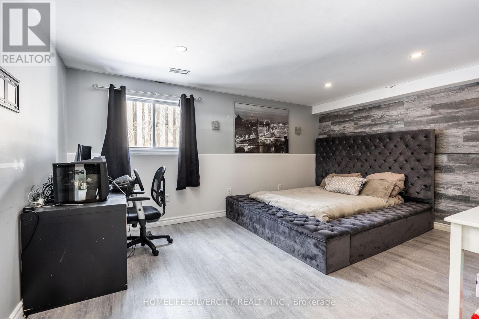 Photo 18 of 8409 Greenfield Crescent, Niagara Falls ON