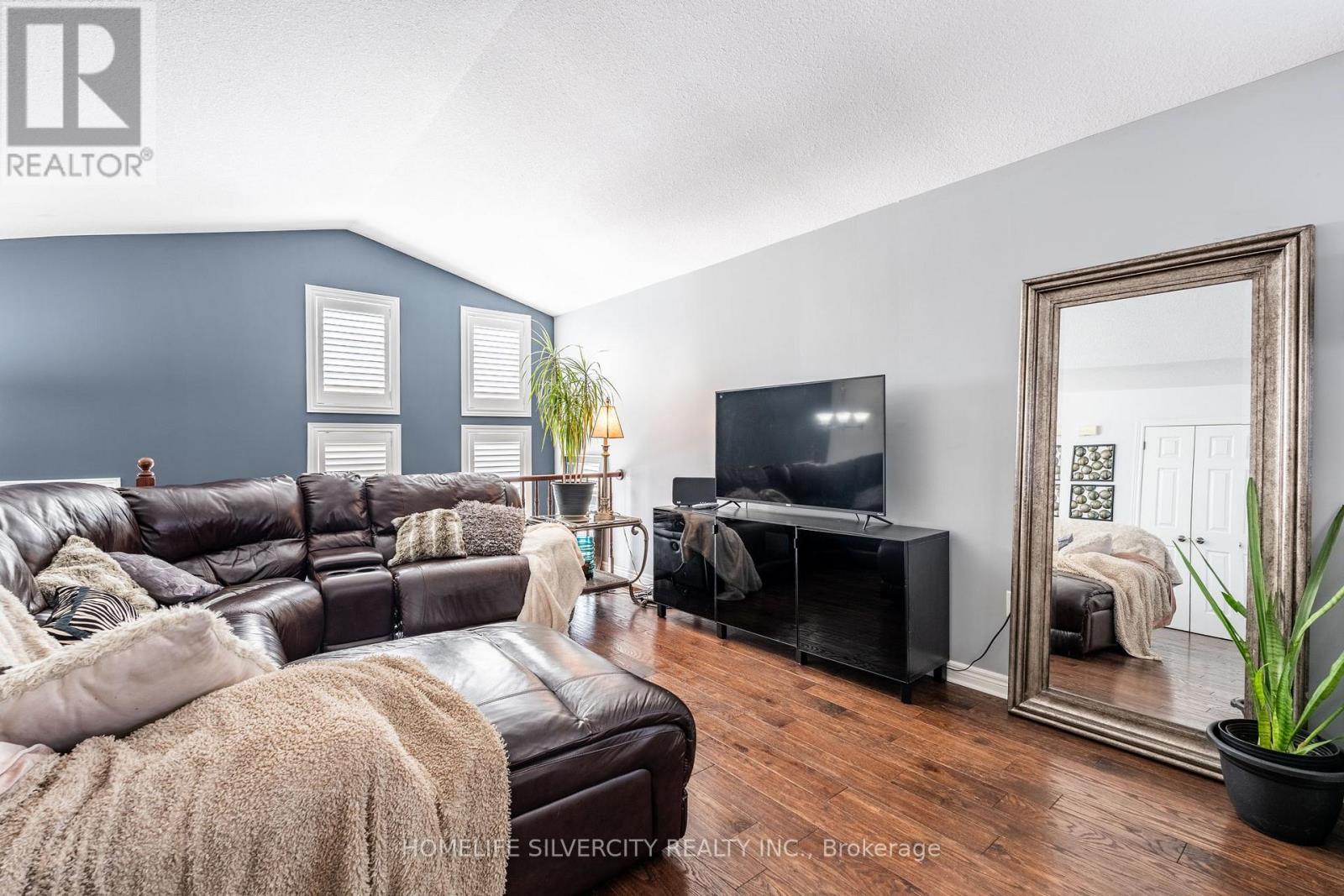 Photo 15 of 8409 Greenfield Crescent, Niagara Falls ON