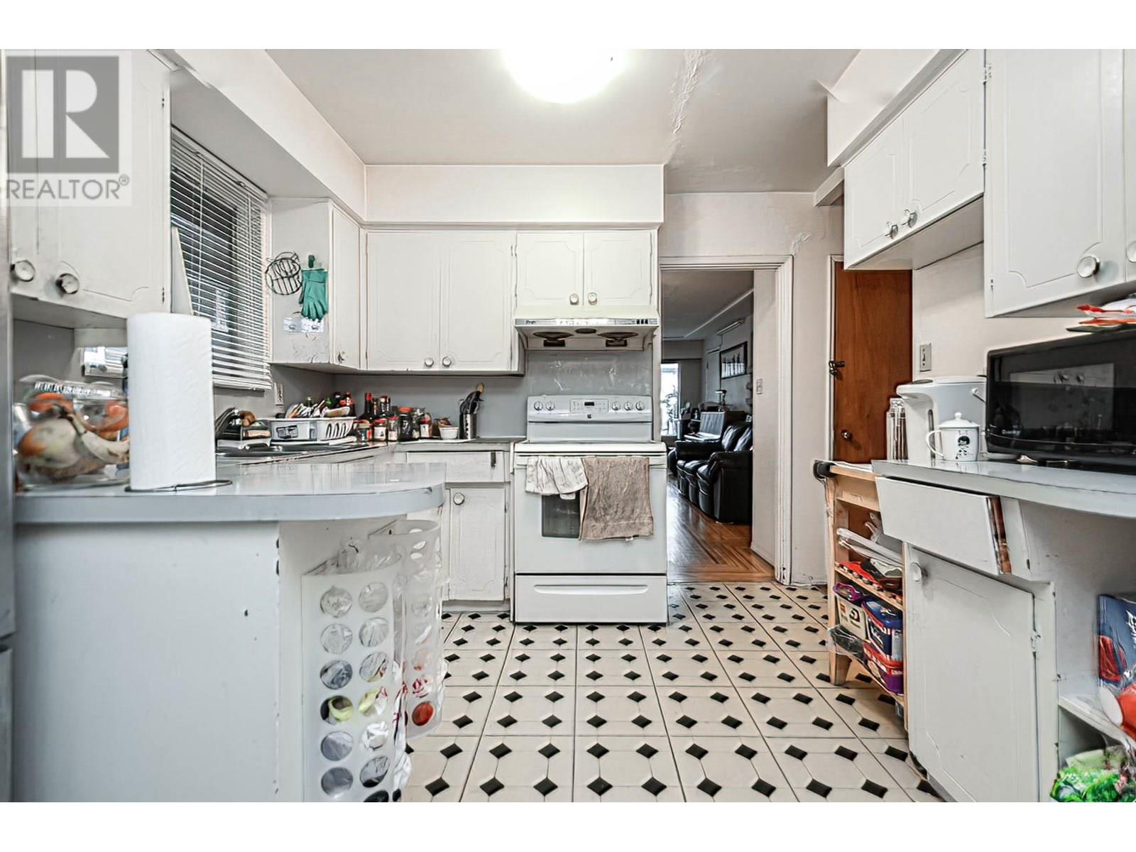 Photo 21 of 6021 Commercial Street, Vancouver BC