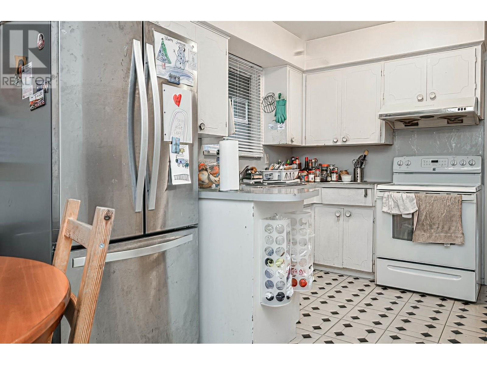 Photo 18 of 6021 Commercial Street, Vancouver BC