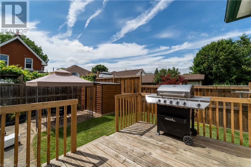 Photo 15 of 182 Durham Street, Brantford ON