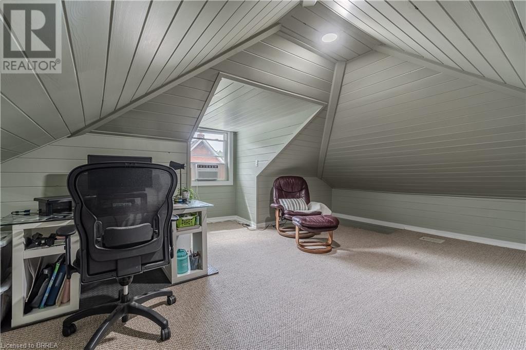 Photo 12 of 182 Durham Street, Brantford ON