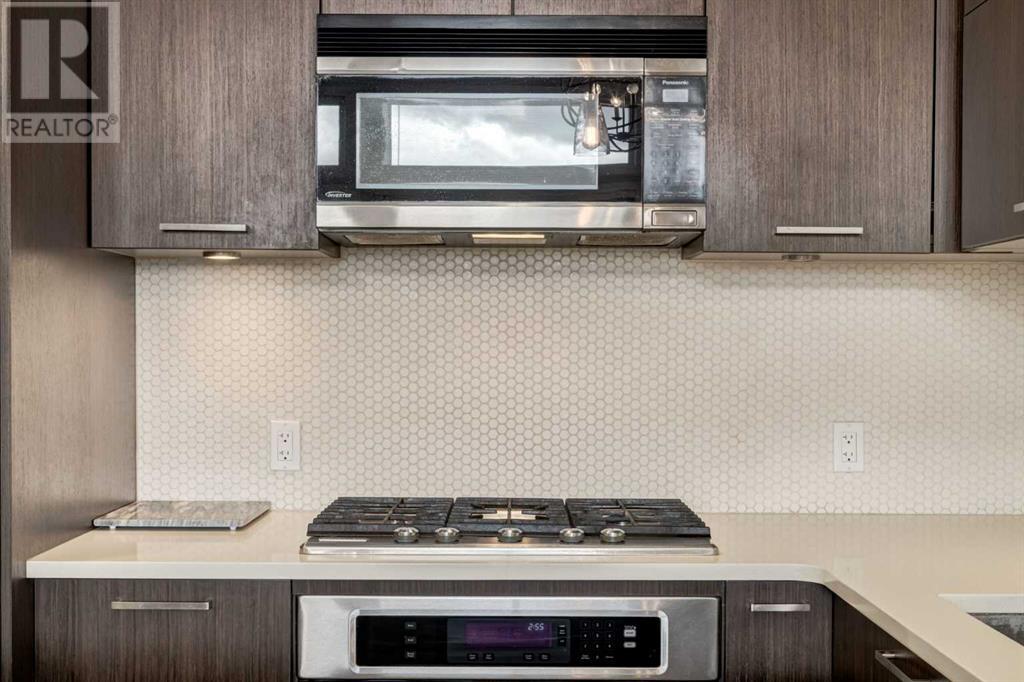 Single Family House for Sale in    Street NE Renfrew Calgary 