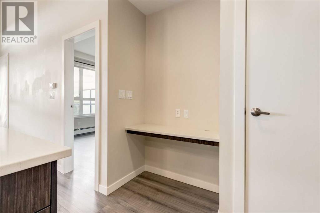 Single Family House for Sale in    Street NE Renfrew Calgary 