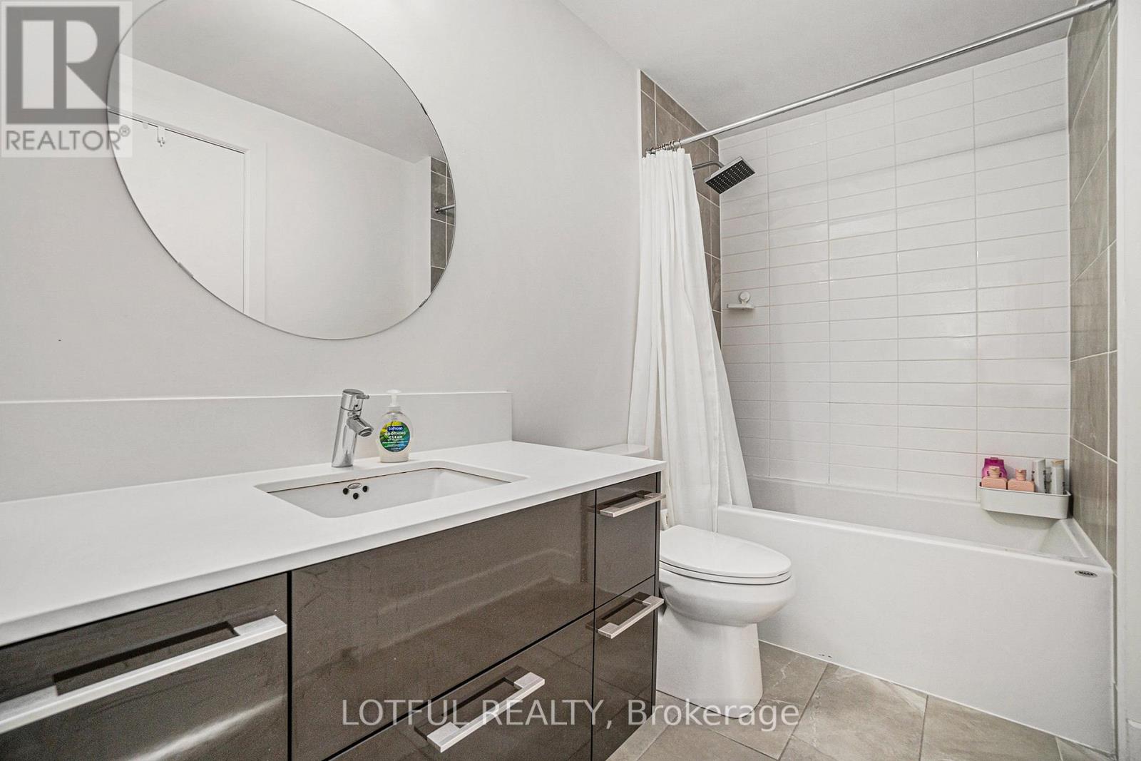 Photo 12 of 1604 255 Bay Street, Ottawa ON