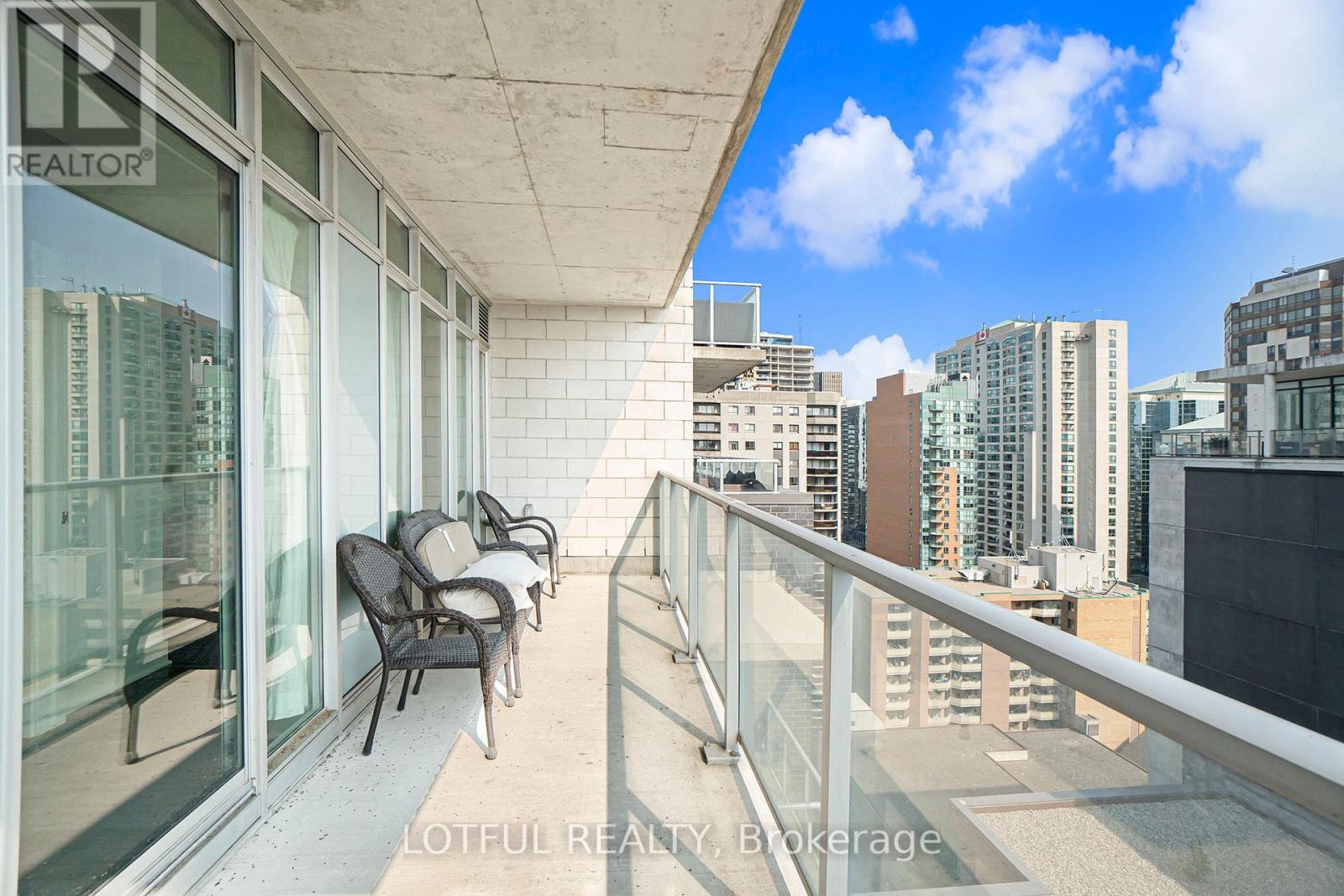 Photo 15 of 1604 255 Bay Street, Ottawa ON