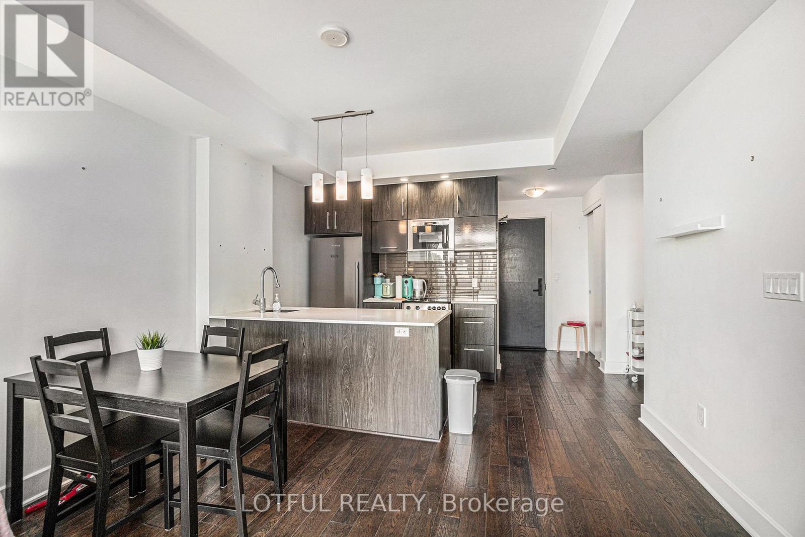 Photo 9 of 1604 255 Bay Street, Ottawa ON