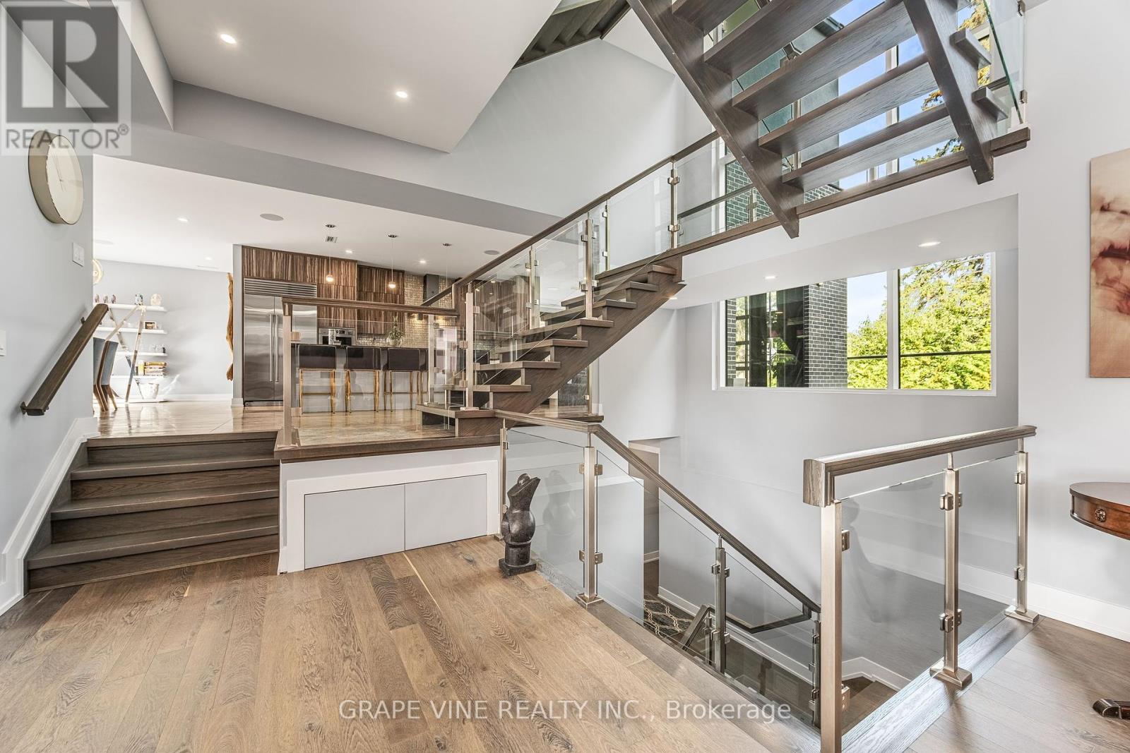 Photo 35 of 315 Crestview Road, Ottawa ON