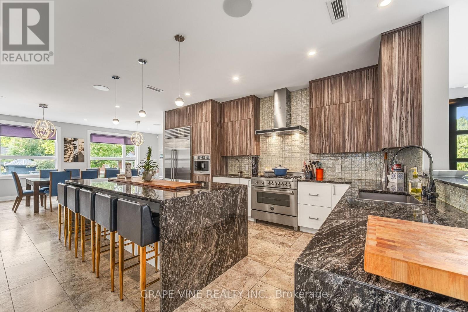 Photo 28 of 315 Crestview Road, Ottawa ON