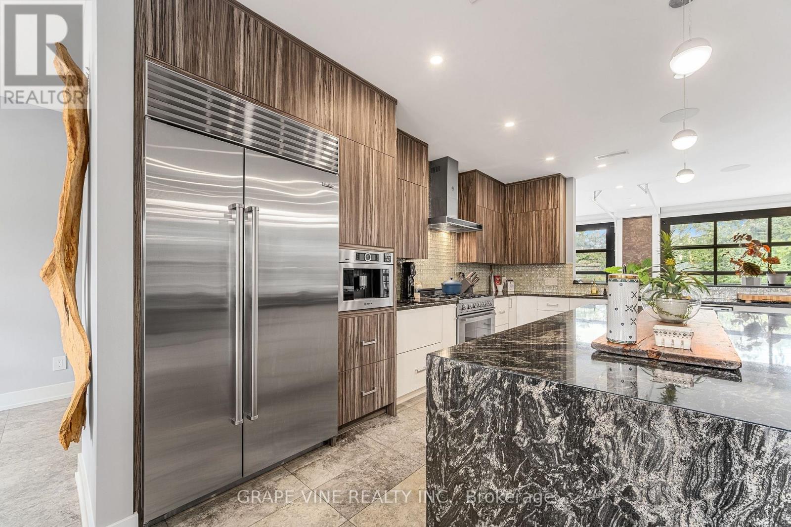 Photo 20 of 315 Crestview Road, Ottawa ON