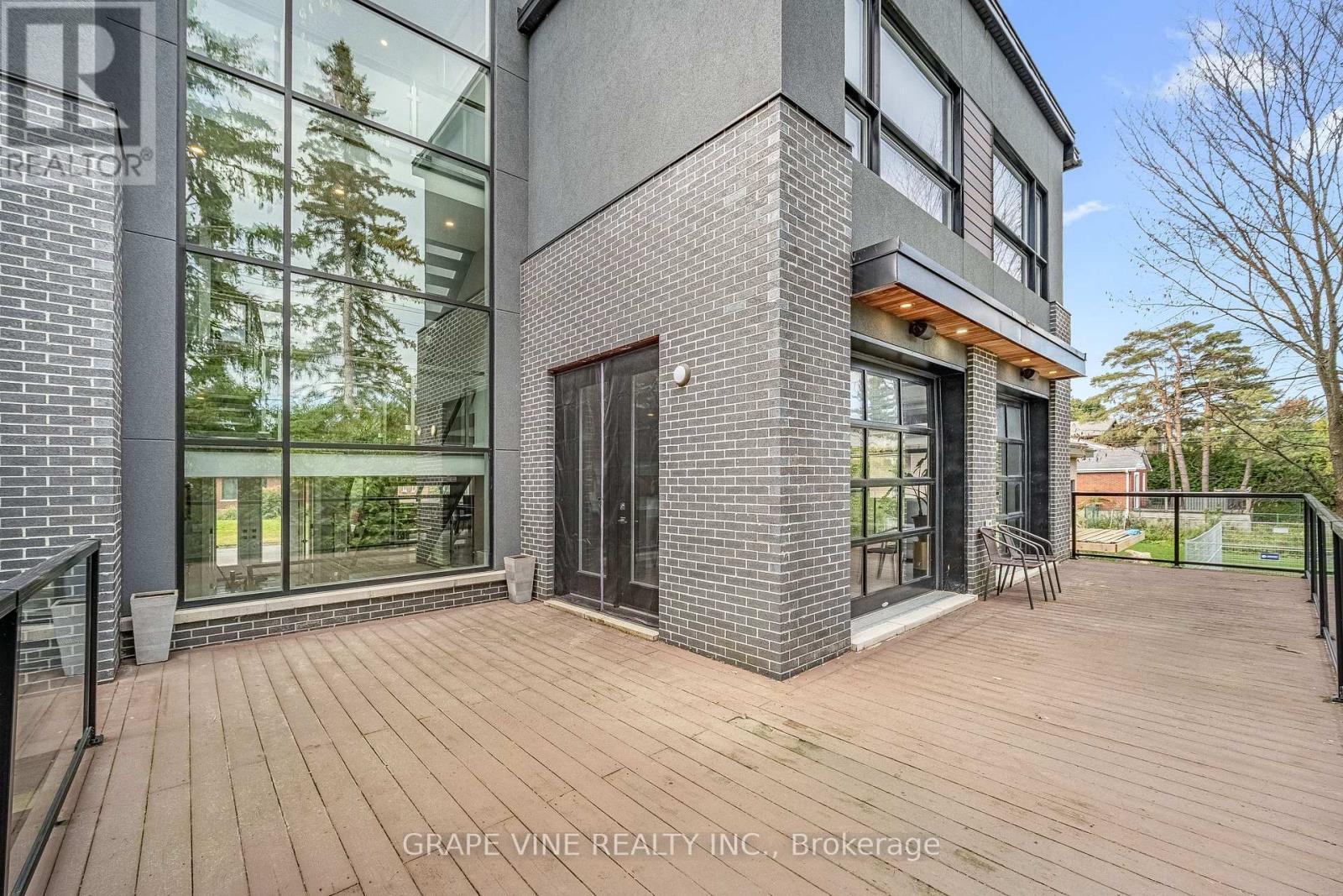 Photo 12 of 315 Crestview Road, Ottawa ON