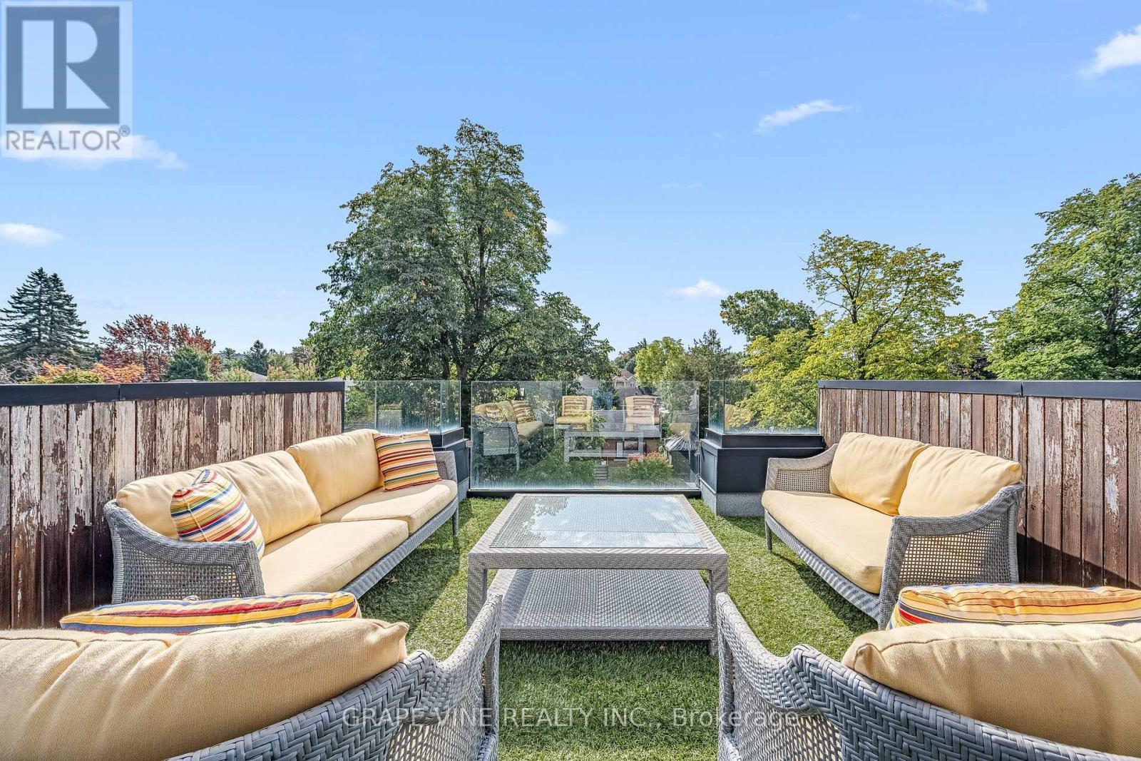 Photo 24 of 315 Crestview Road, Ottawa ON