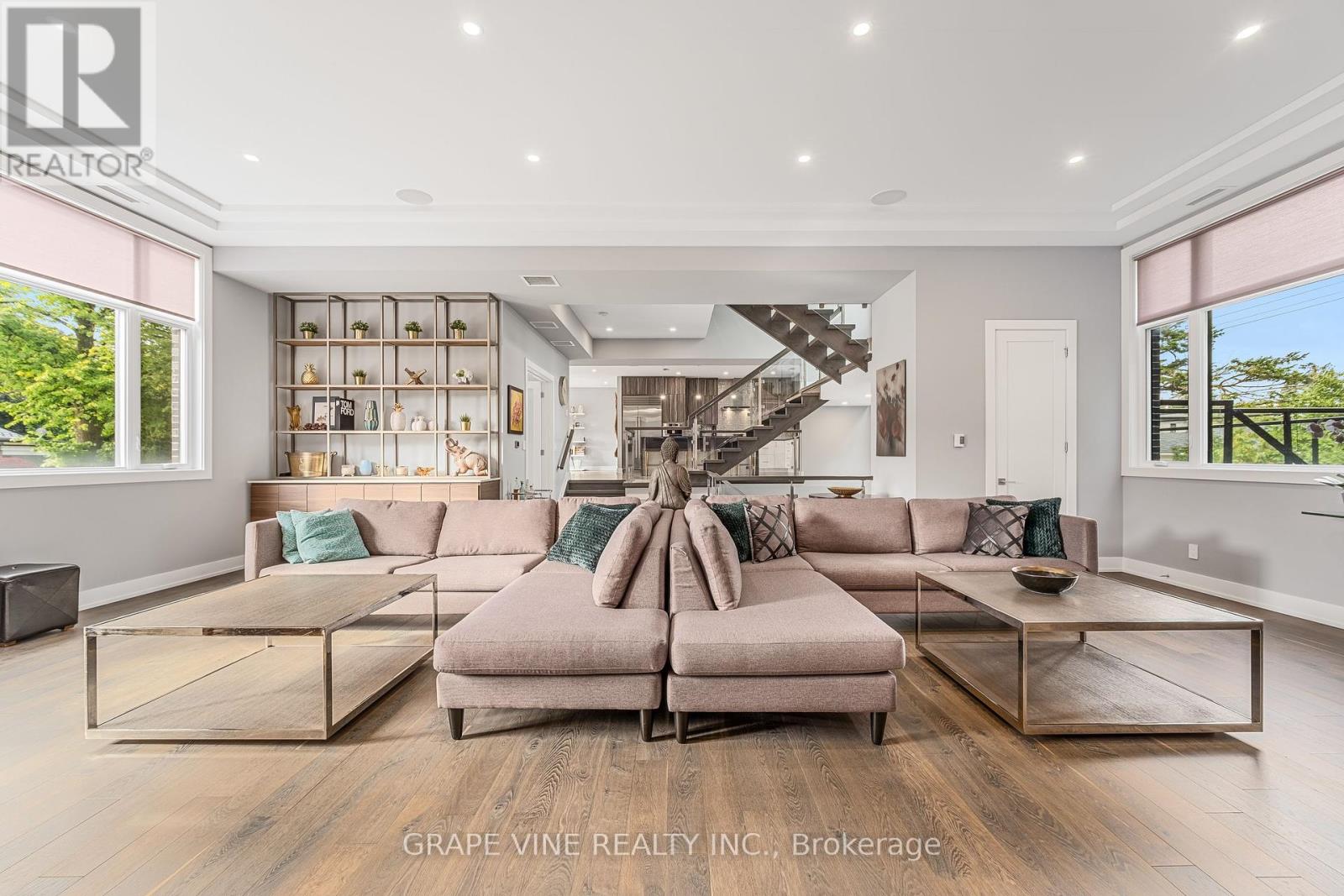 Photo 33 of 315 Crestview Road, Ottawa ON