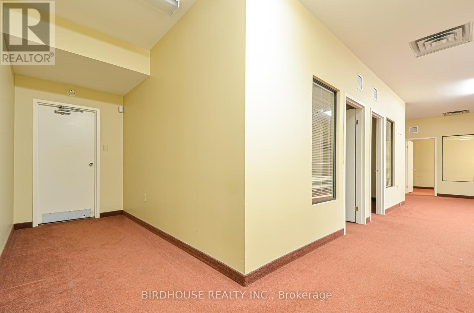 Photo 4 of 5 2185 Sqft 108 Angeline Street S, Kawartha Lakes ON