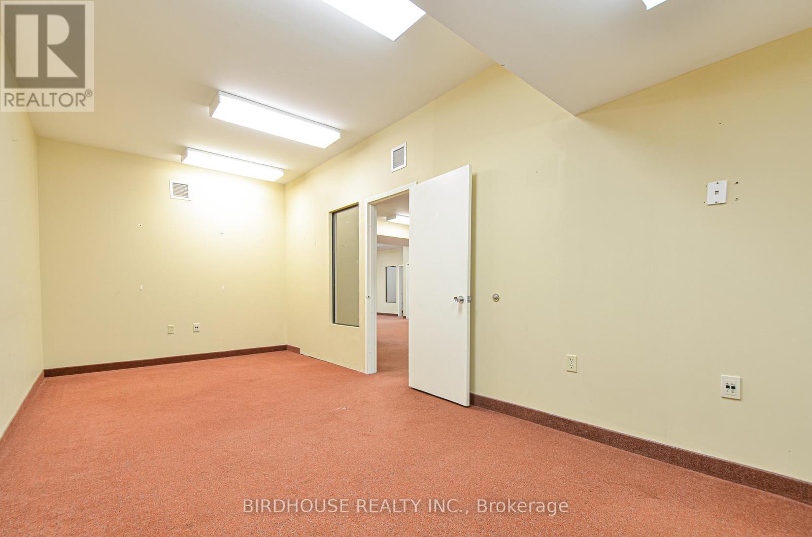 Photo 19 of 5 2185 Sqft 108 Angeline Street S, Kawartha Lakes ON