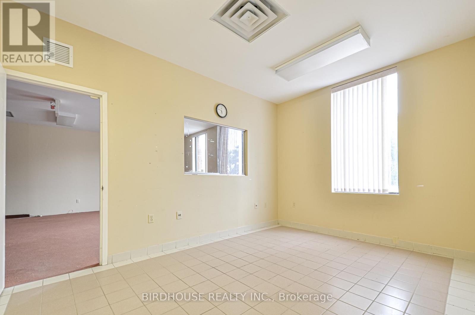 Photo 13 of 5 2185 Sqft 108 Angeline Street S, Kawartha Lakes ON