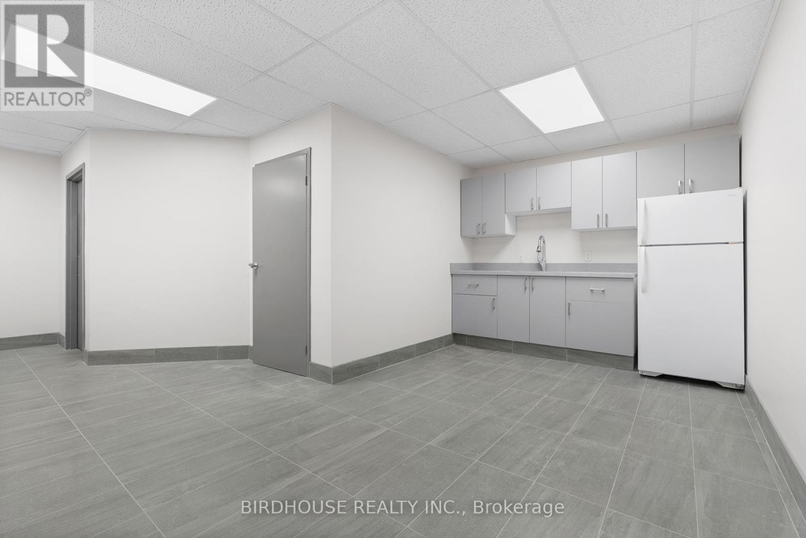 Photo 20 of 5 2185 Sqft 108 Angeline Street S, Kawartha Lakes ON