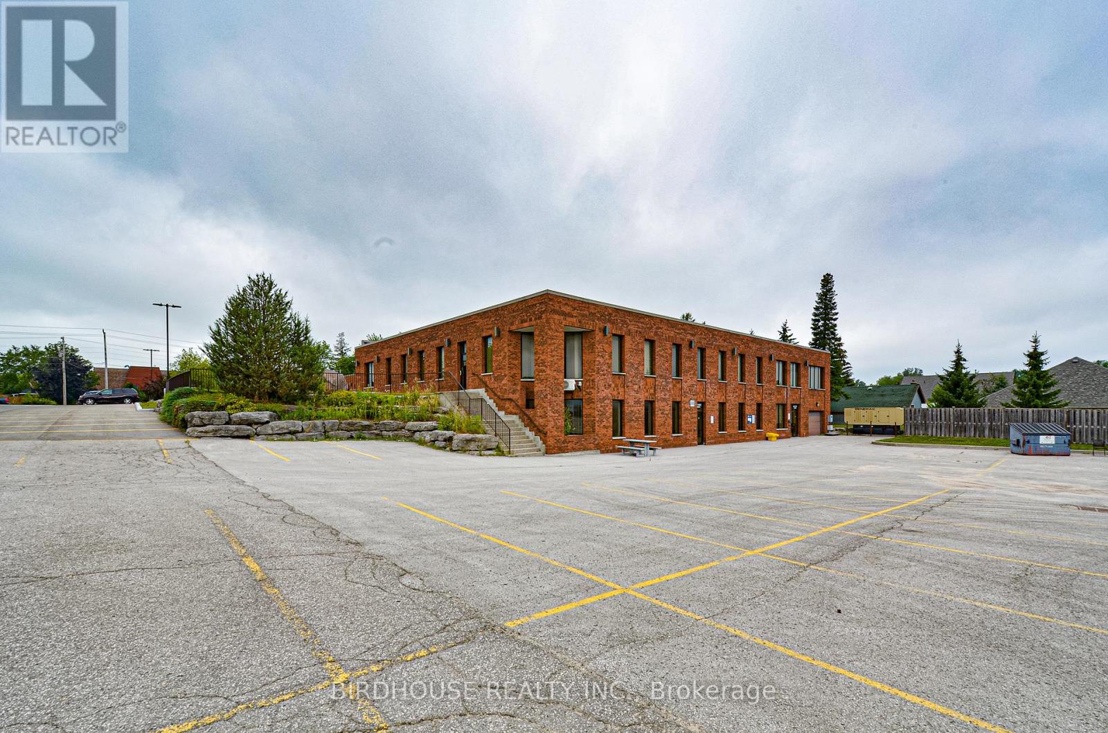 Photo 14 of 5 2185 Sqft 108 Angeline Street S, Kawartha Lakes ON