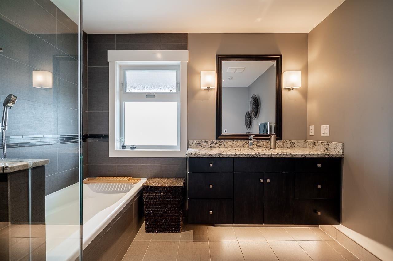 Photo 16 of 13387 13 A Avenue, Surrey BC