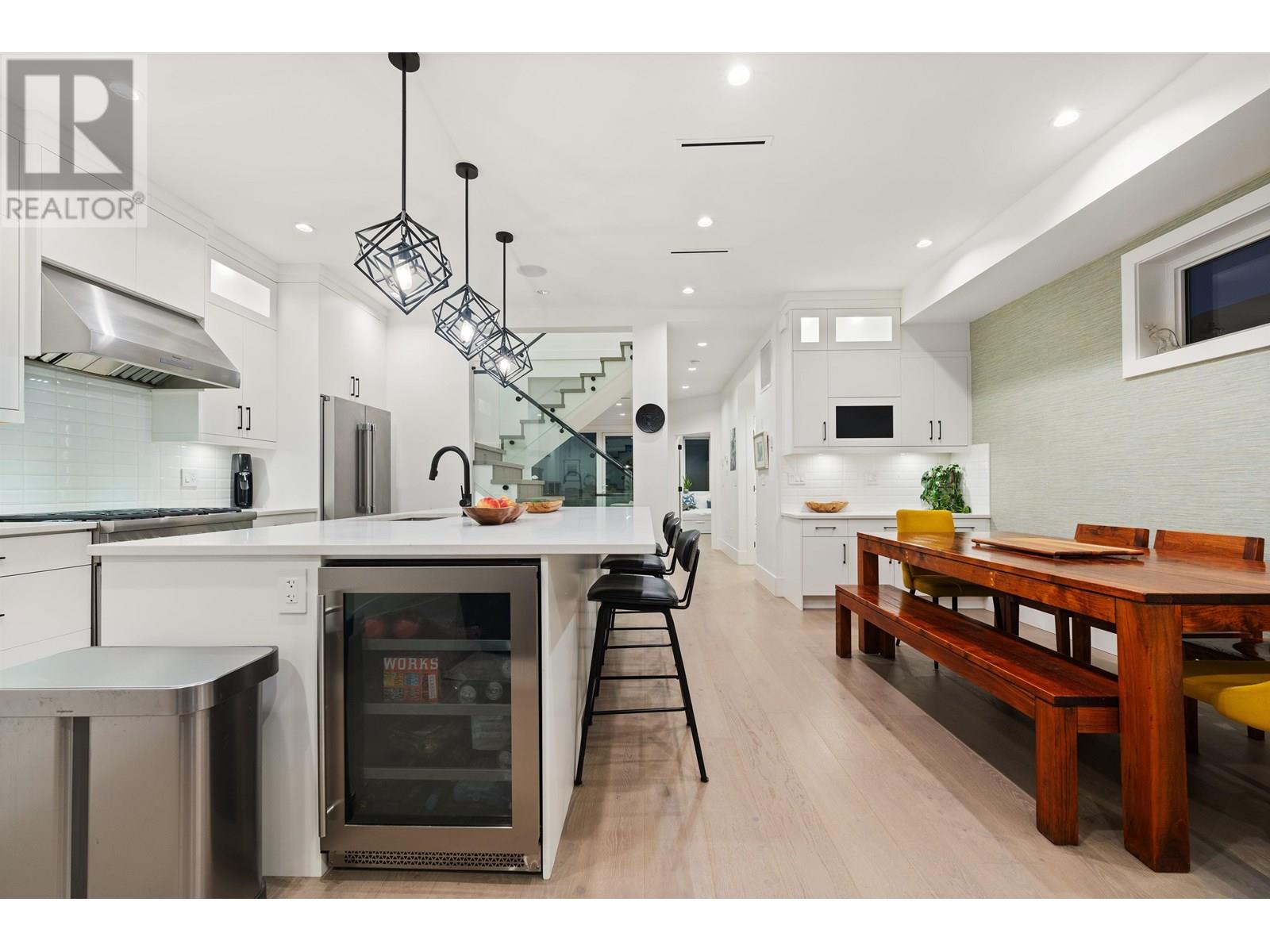 Photo 6 of 336 E Keith Road, North Vancouver BC