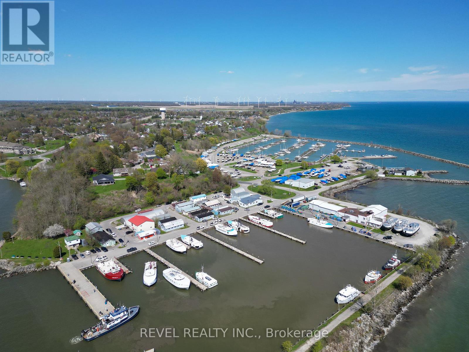 Photo 41 of 68 Hamilton Plank Road, Norfolk ON