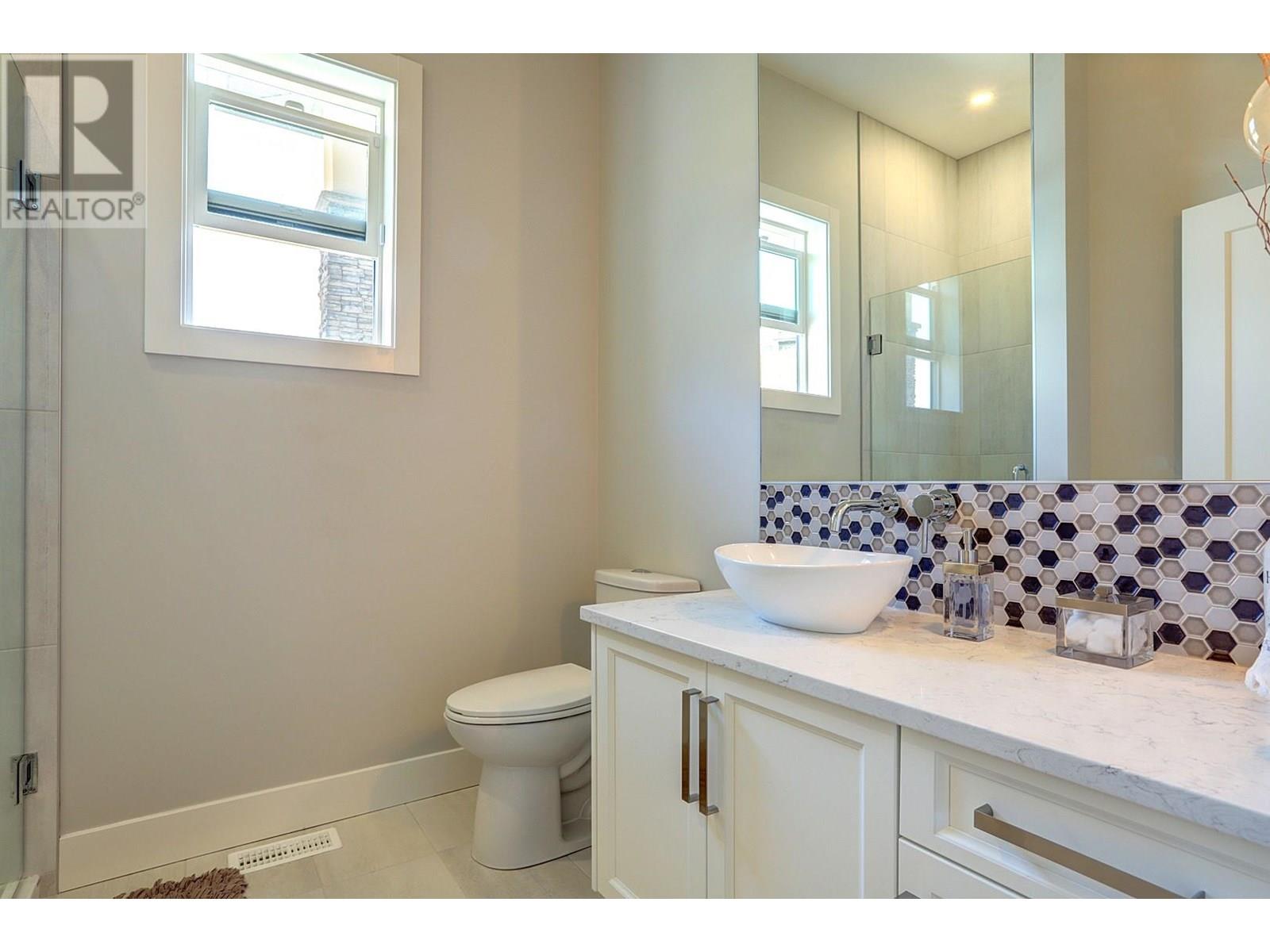 7716 Okanagan Hills Boulevard Unit# 2, Vernon
