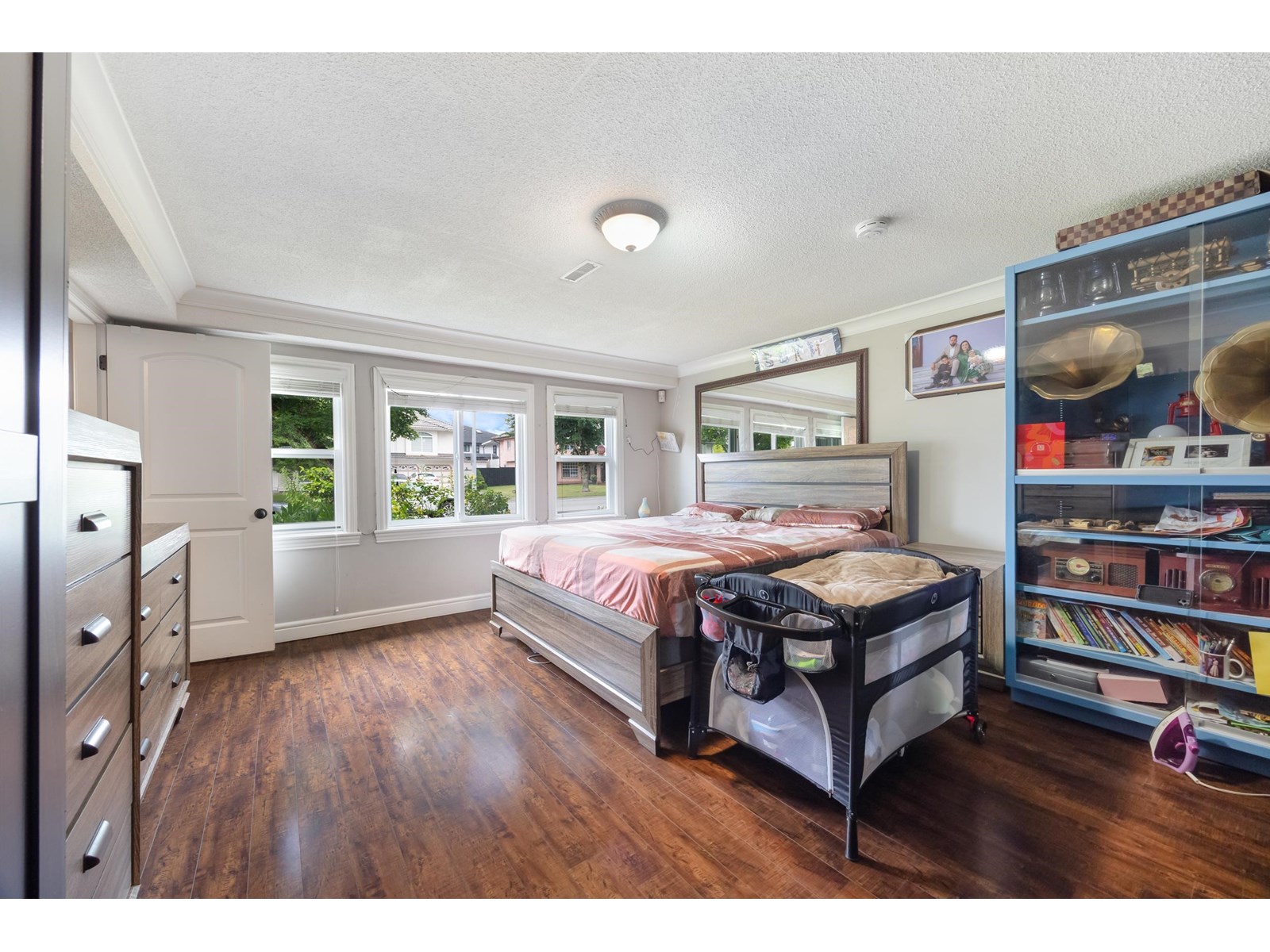 Photo 5 of 7724 122 Street, Surrey BC