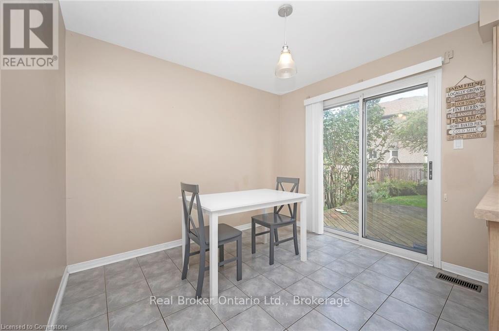 Photo 21 of 2189 Shorncliffe Boulevard, Oakville ON
