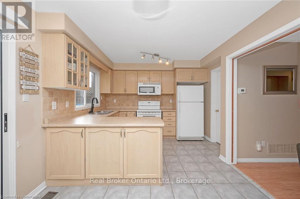 Photo 7 of 2189 Shorncliffe Boulevard, Oakville ON