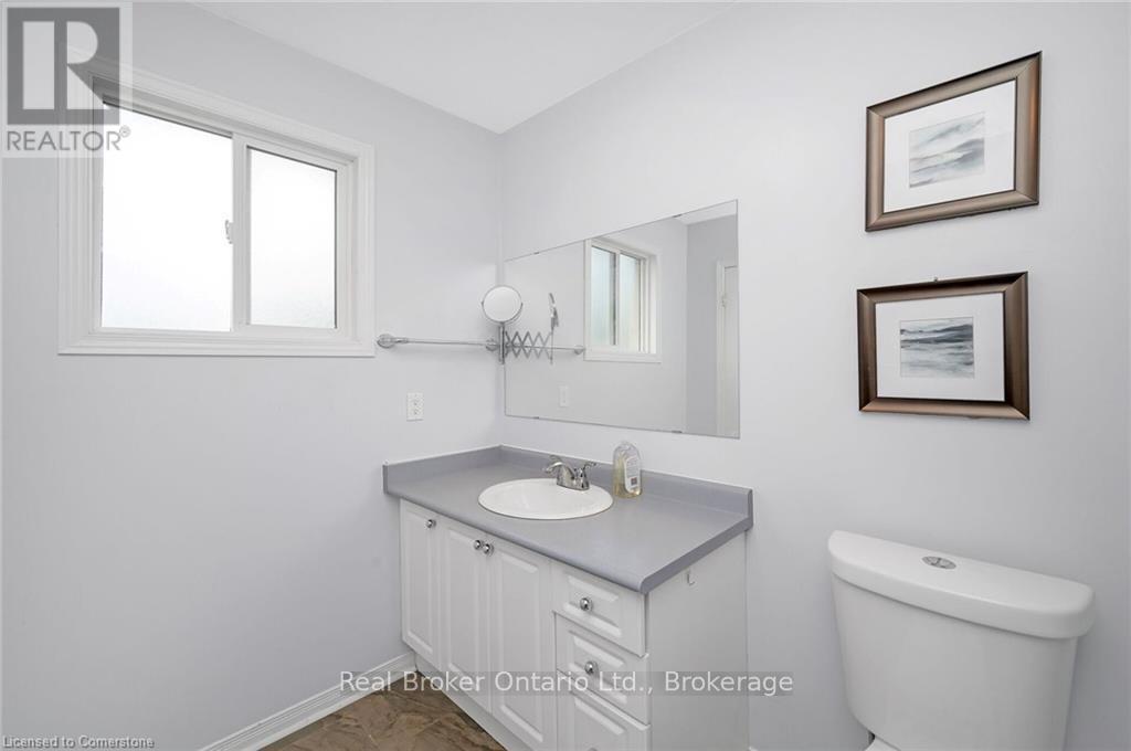 Photo 30 of 2189 Shorncliffe Boulevard, Oakville ON