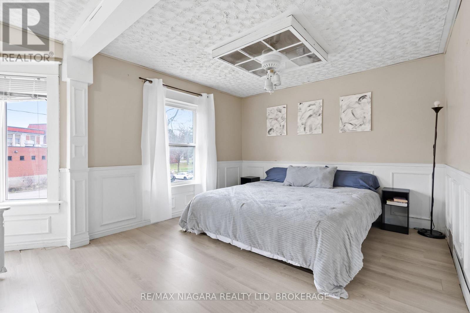 Photo 13 of 4761 Epworth Circle, Niagara Falls ON