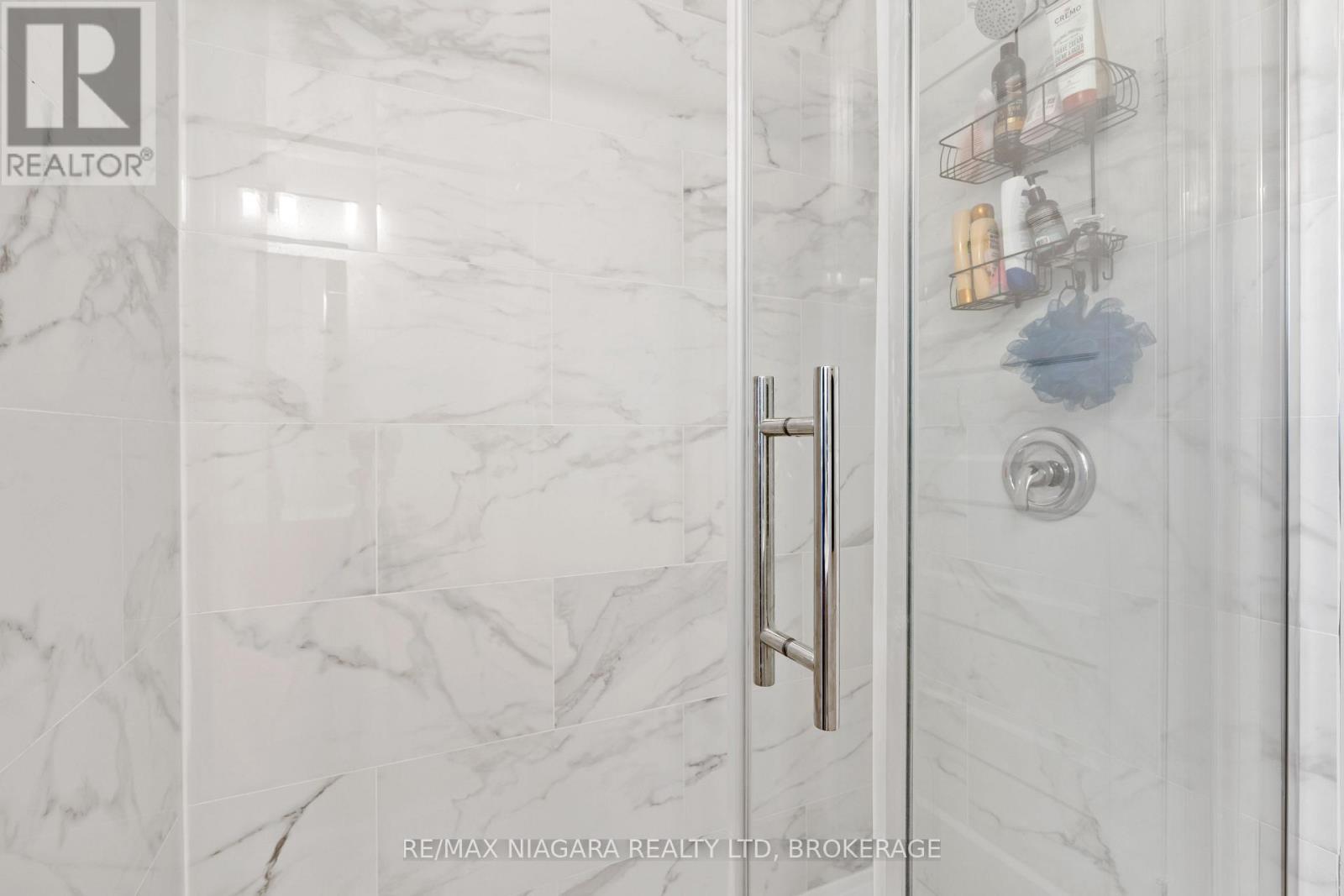 Photo 16 of 4761 Epworth Circle, Niagara Falls ON