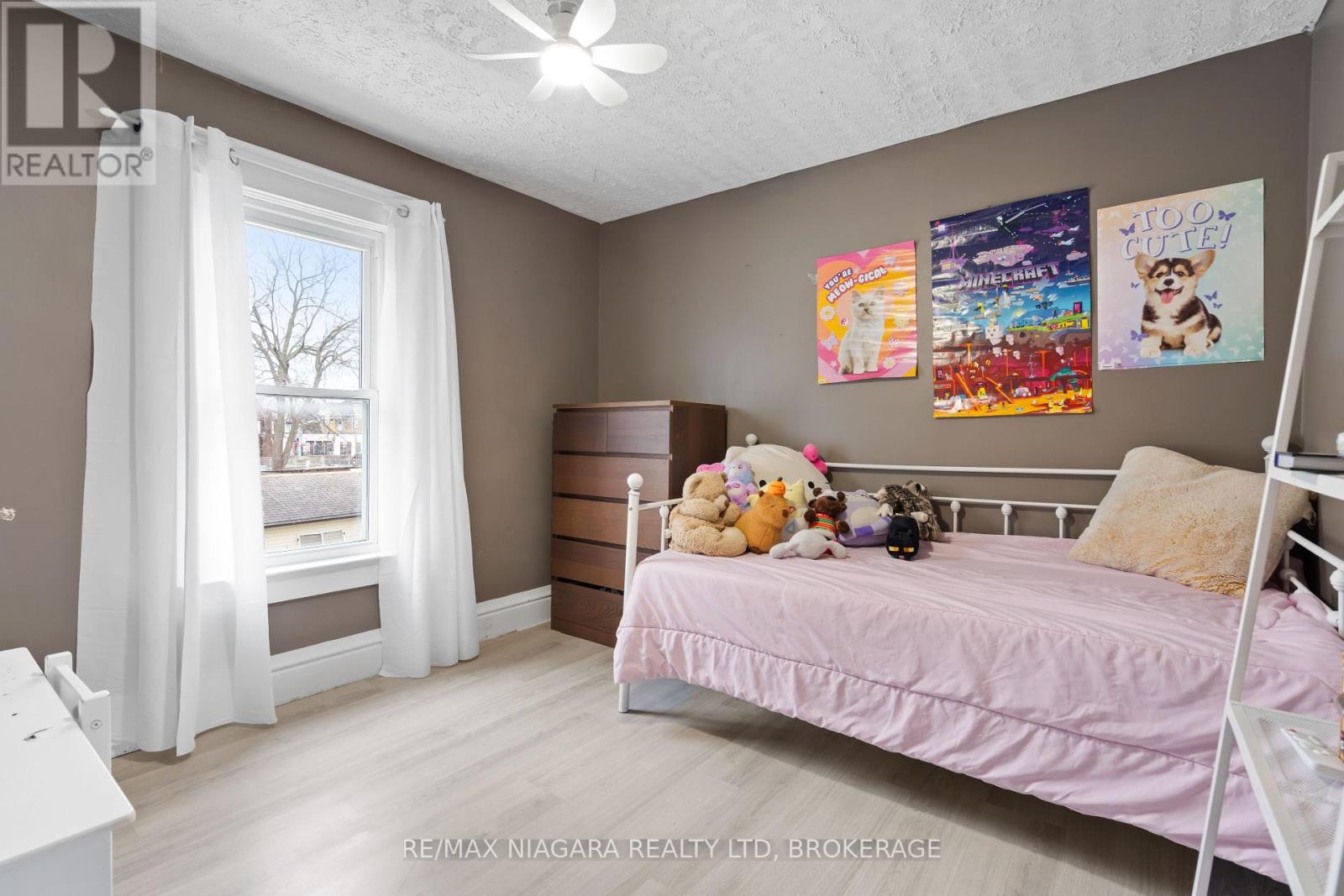 Photo 17 of 4761 Epworth Circle, Niagara Falls ON