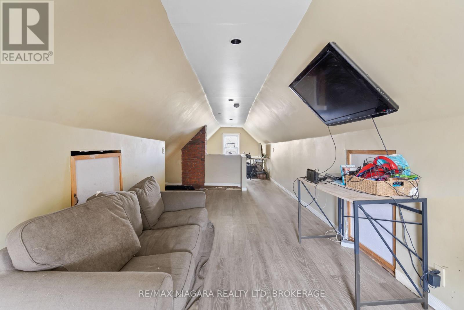 Photo 20 of 4761 Epworth Circle, Niagara Falls ON