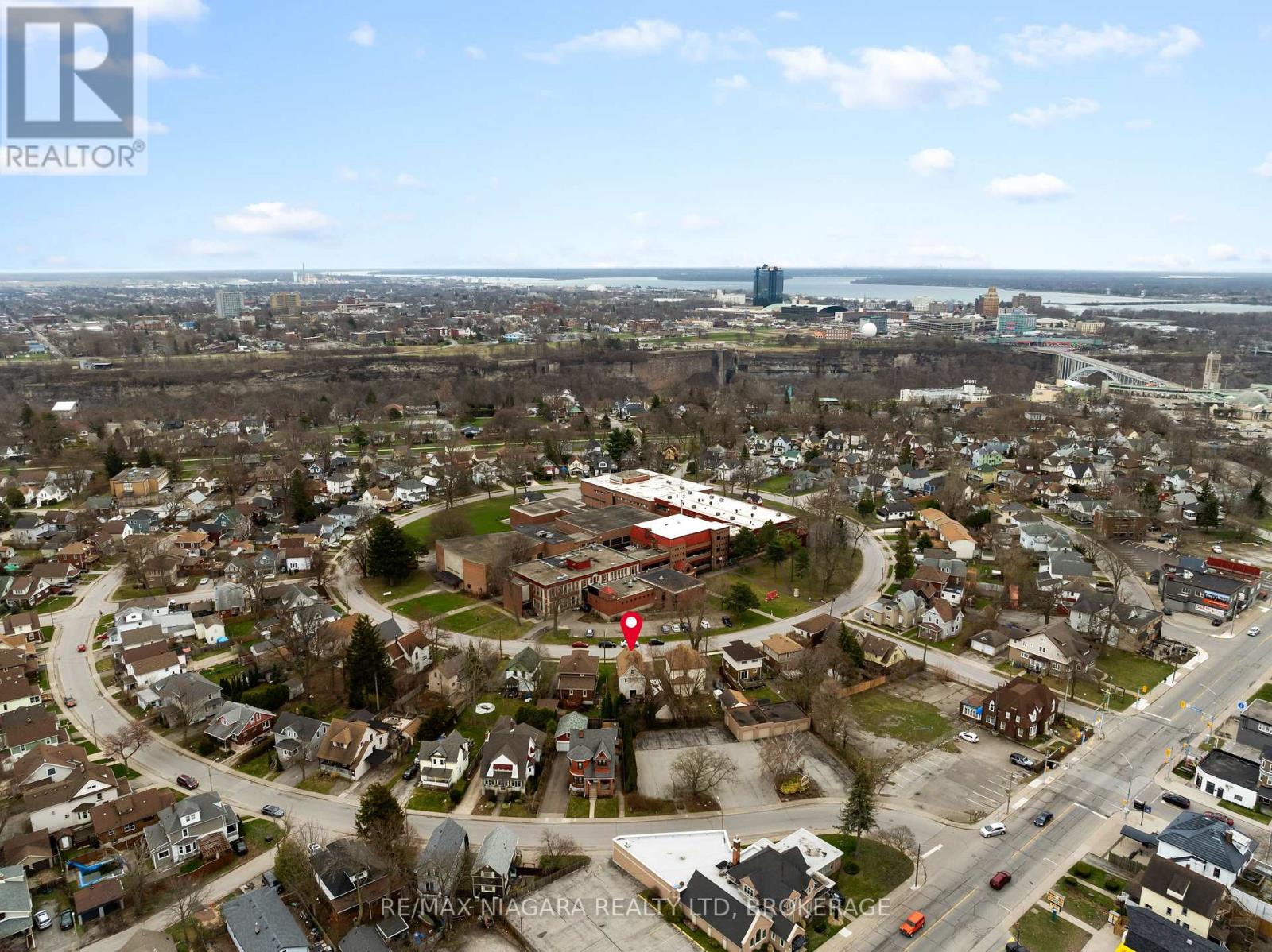 Photo 33 of 4761 Epworth Circle, Niagara Falls ON