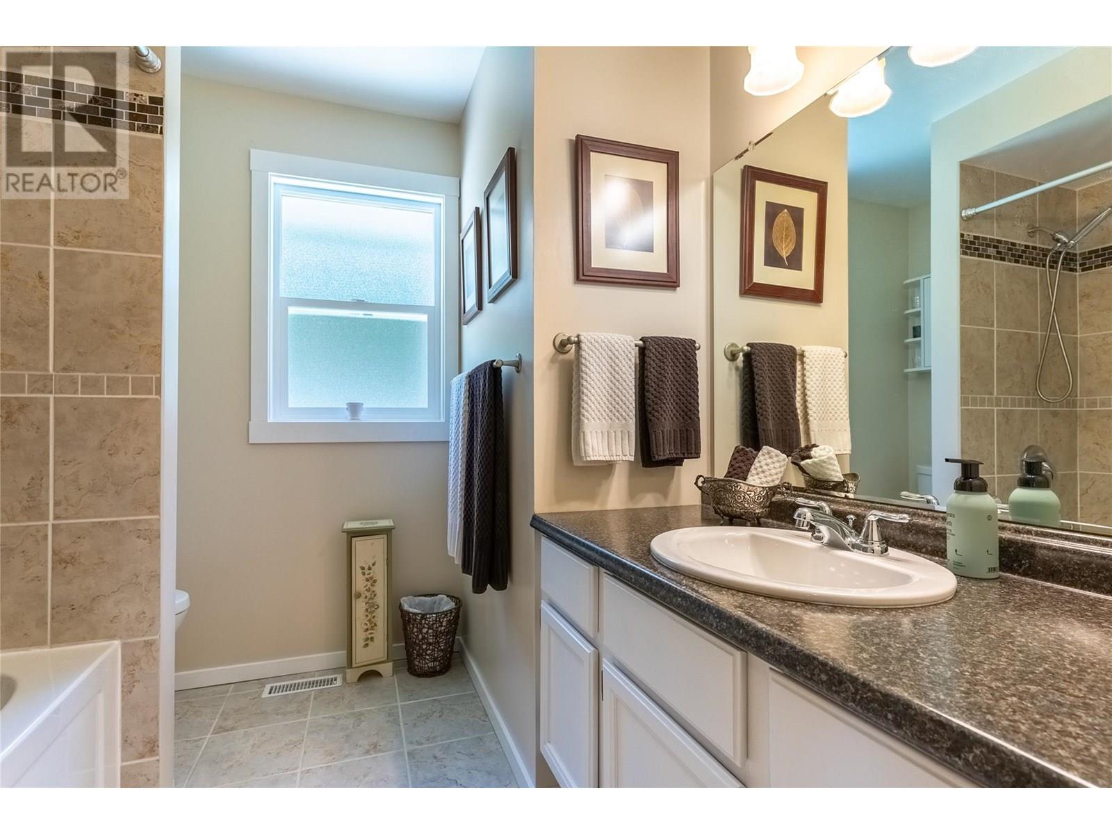 Photo 7 of 1251 Kincaid Place, Ashcroft BC