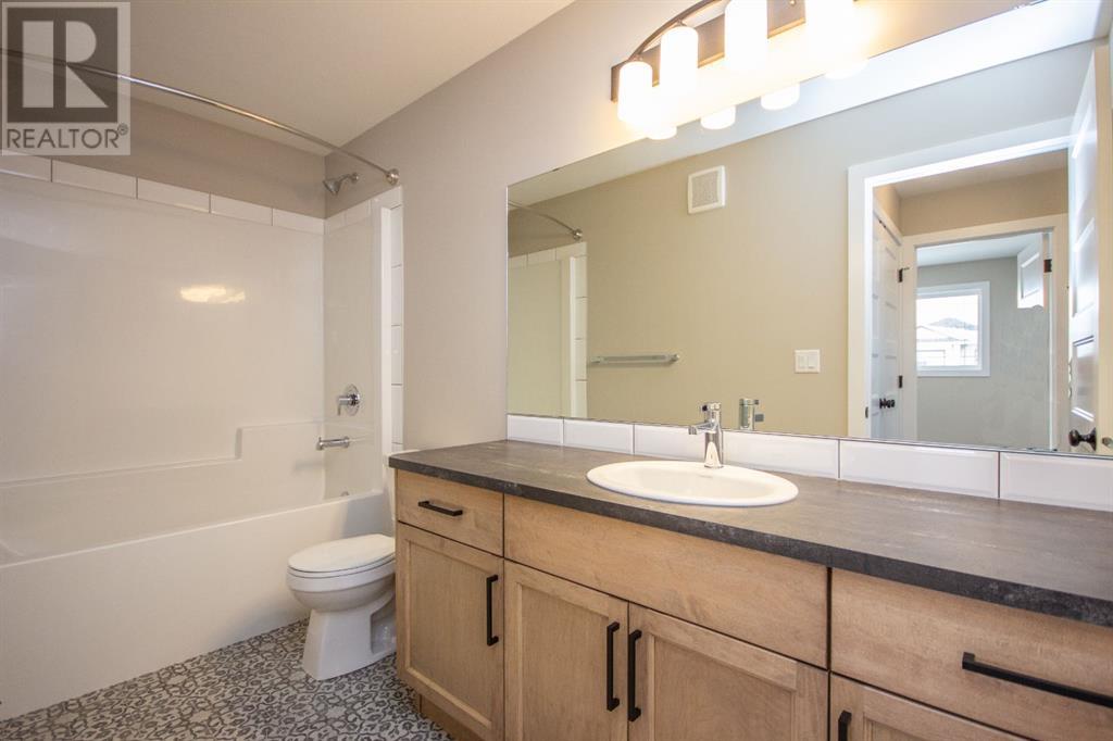 Photo 10 of 4429 53 Street, Rocky Mountain House AB