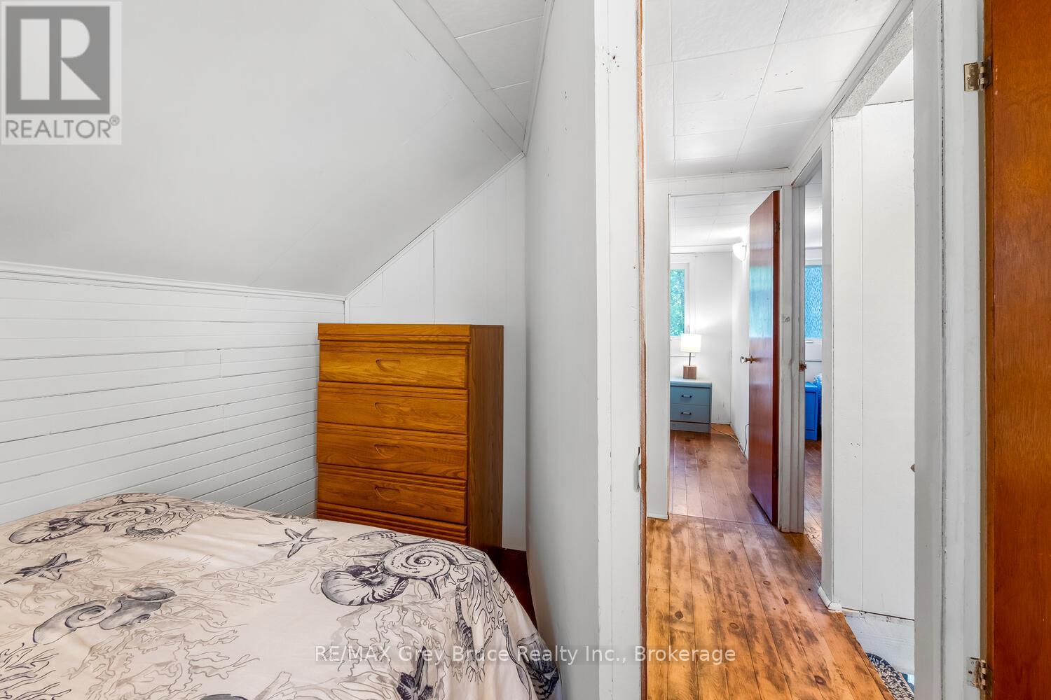 Photo 20 of 1106 King Edward Avenue, South Bruce Peninsula ON