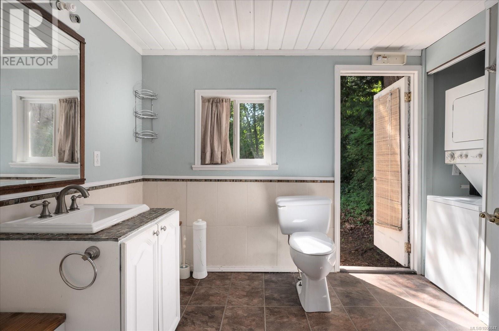 Photo 44 of 4672 Thompson Clarke Dr E, Bowser BC
