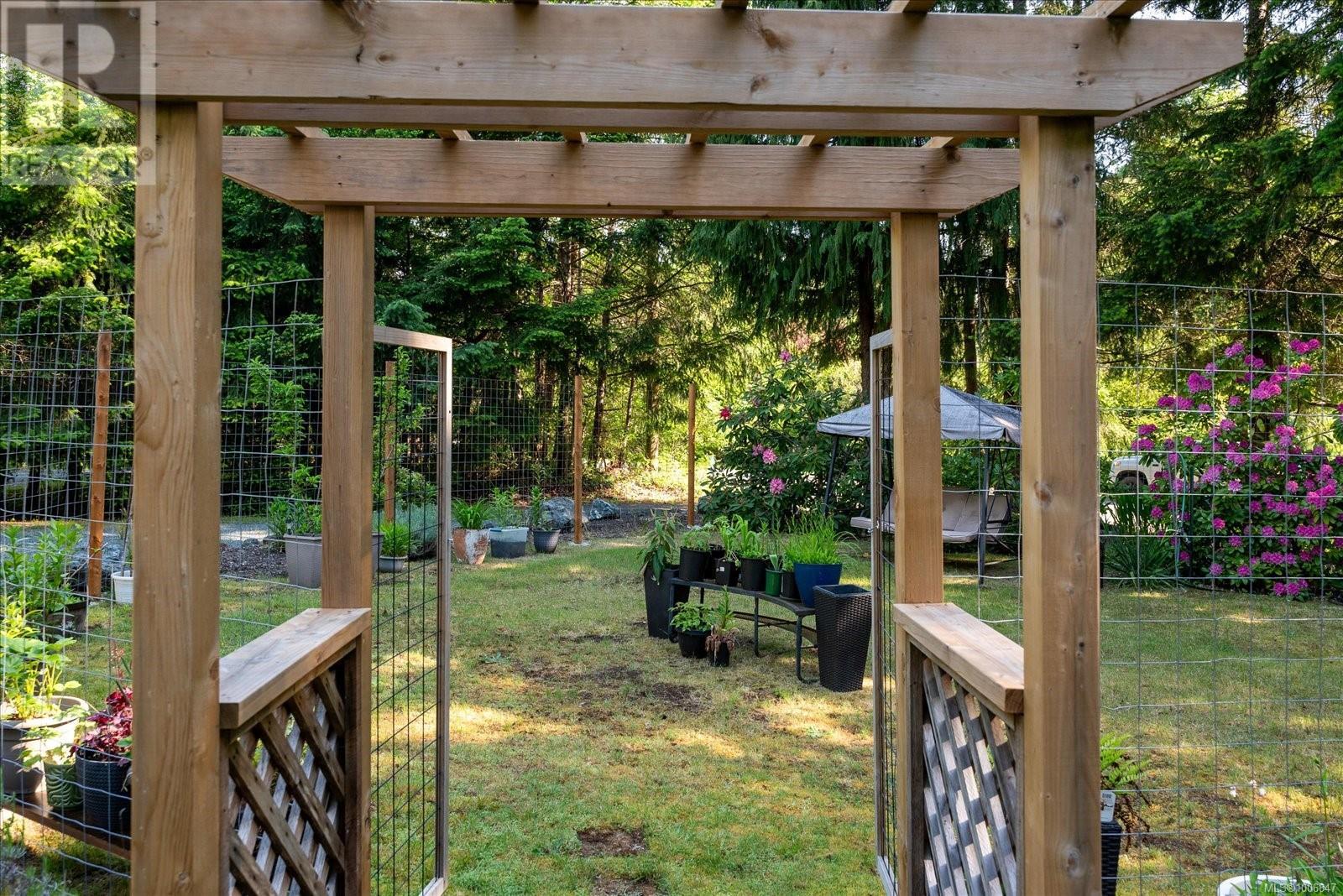 Photo 51 of 4672 Thompson Clarke Dr E, Bowser BC