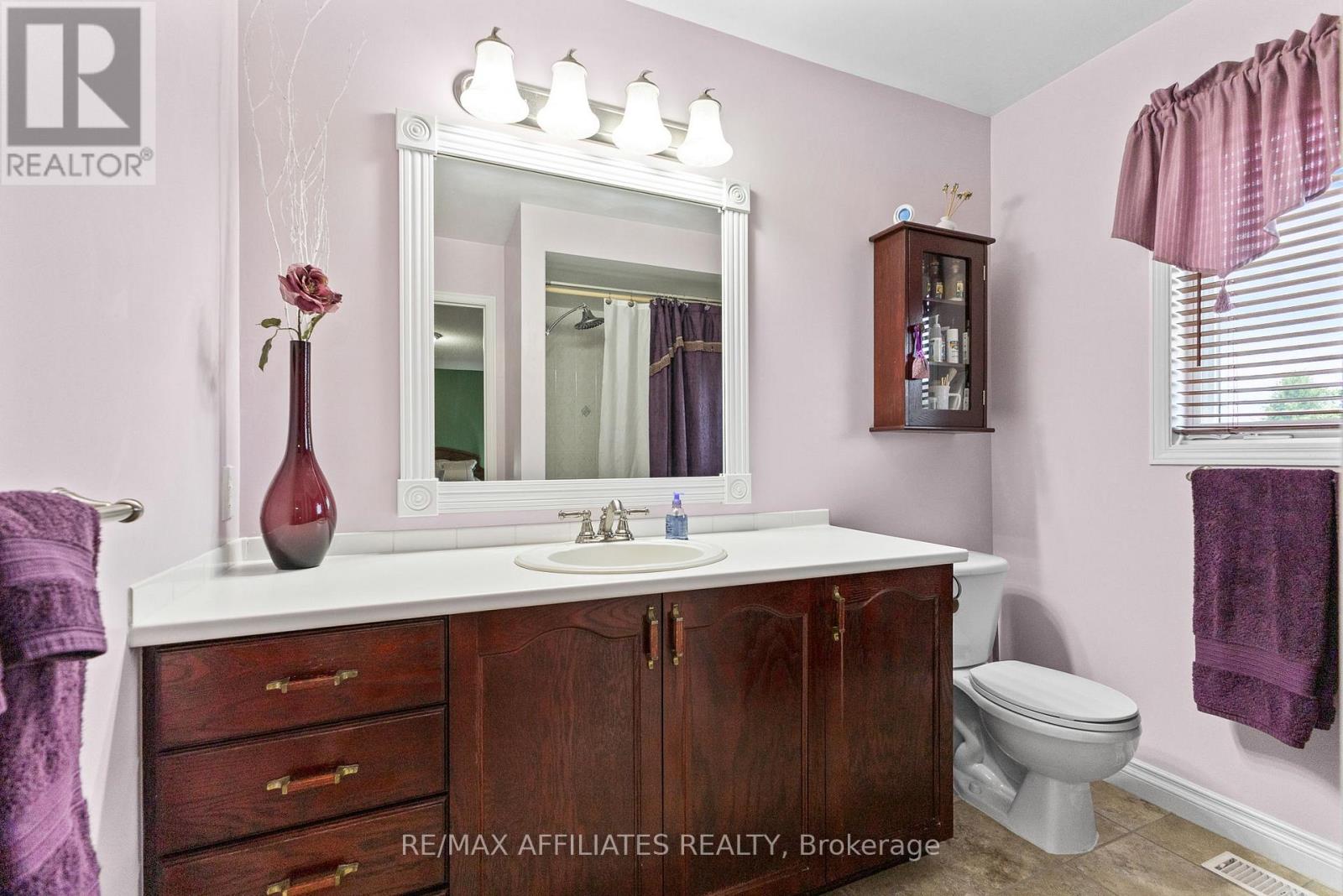 Photo 27 of 176 Windhurst Drive, Ottawa ON