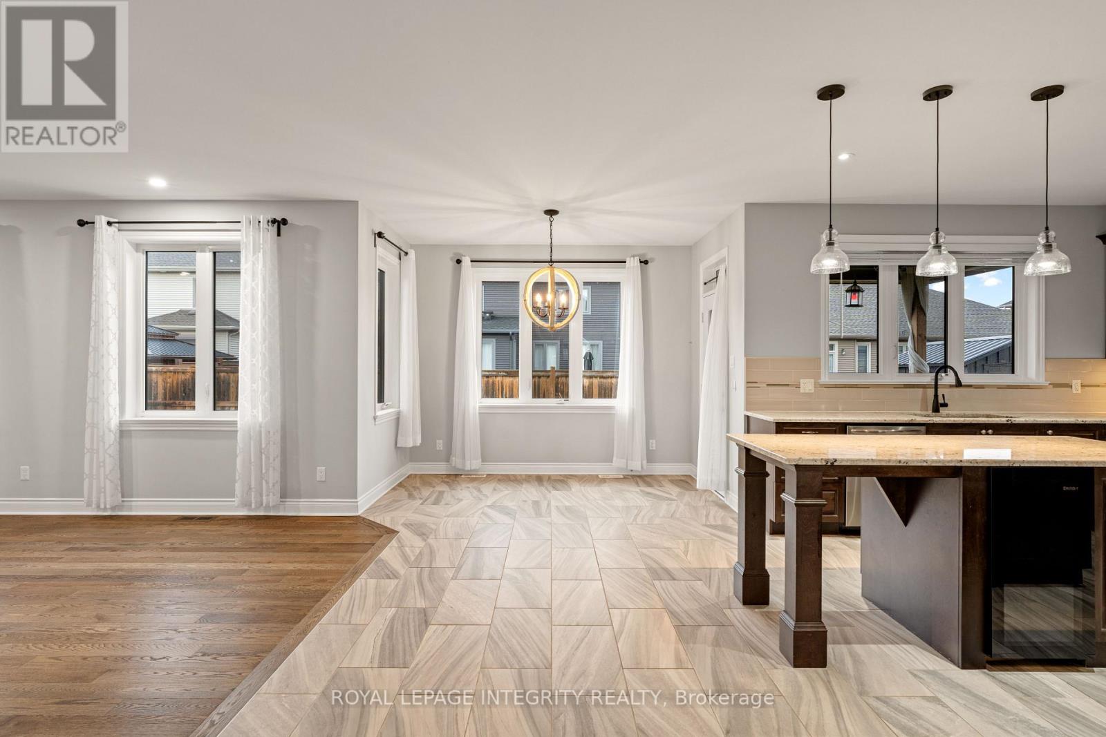 Photo 19 of 110 Talos Circle, Ottawa ON