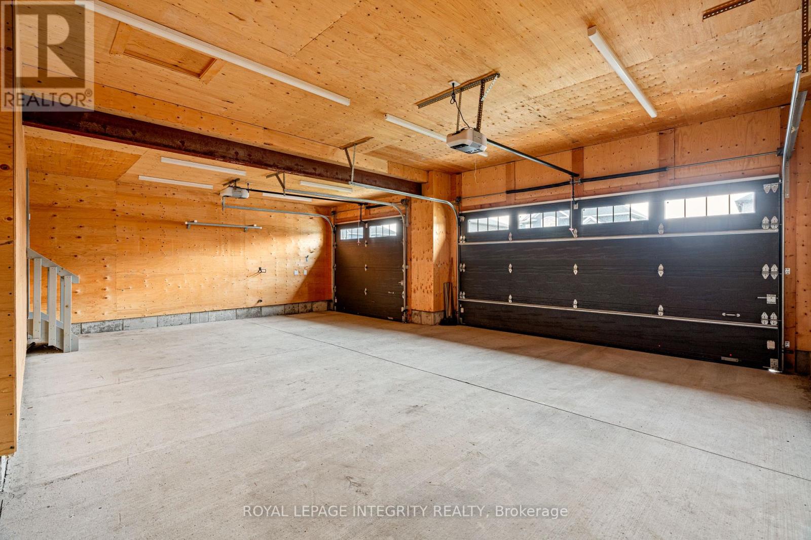 Photo 34 of 110 Talos Circle, Ottawa ON