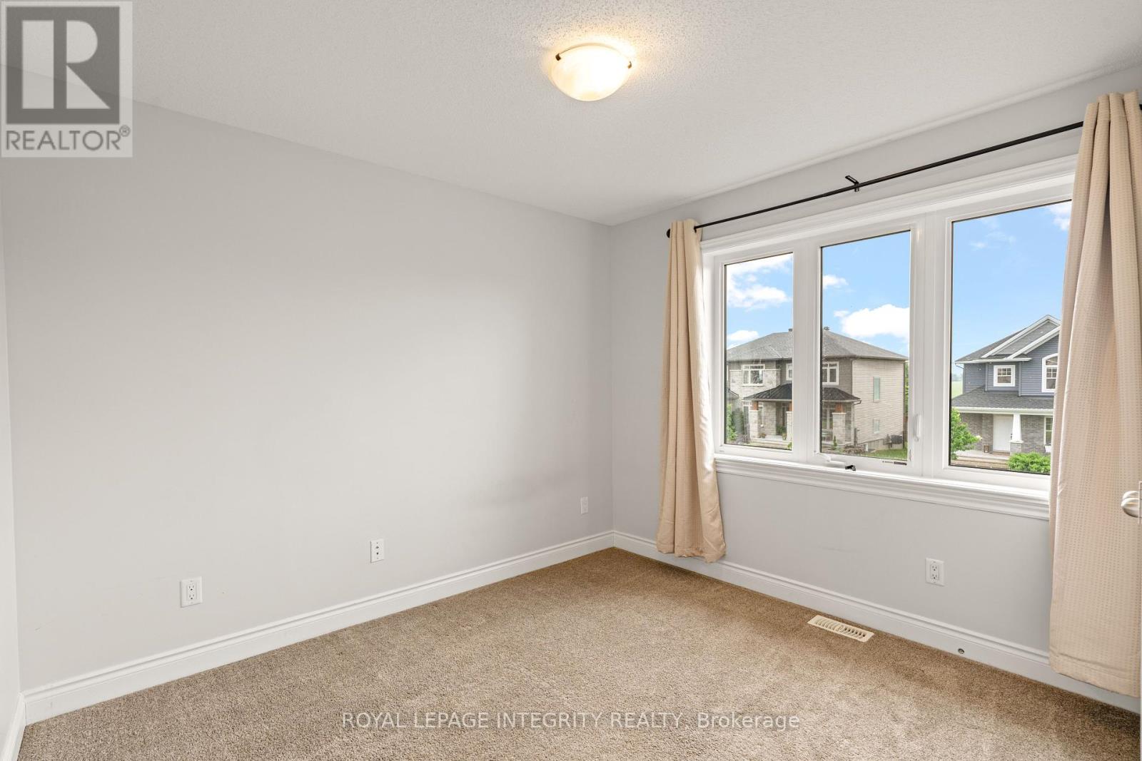 Photo 43 of 110 Talos Circle, Ottawa ON