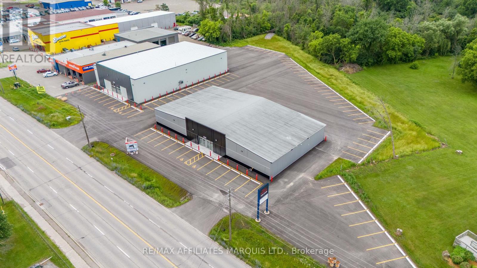 Photo 10 of 550 Stewart Boulevard, Brockville ON